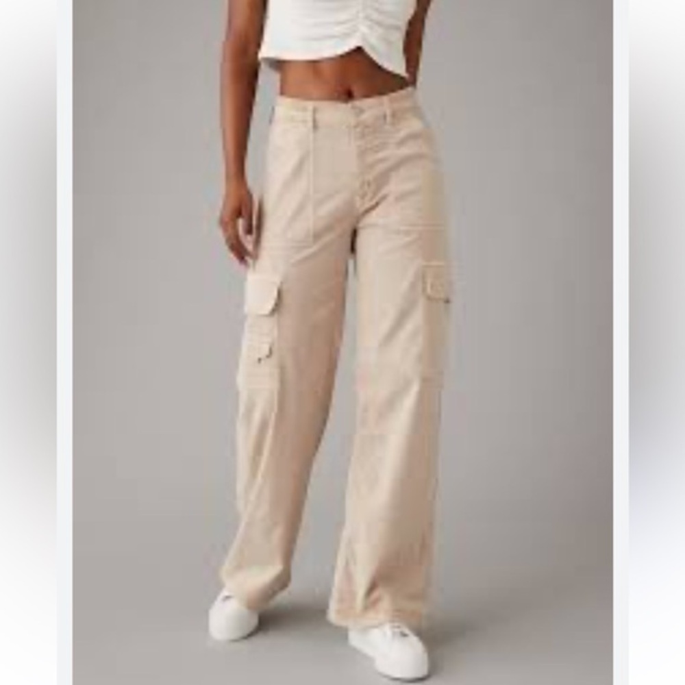 American Eagle Light Beige Highrise Cargo Pants Size 2 Long Cotton